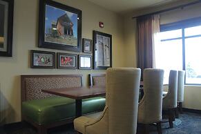 Little Missouri Inn & Suites