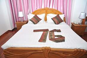 Hotel 76