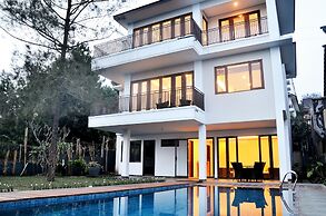 BreezeBlows City View 5BR with Pool + Familly Room