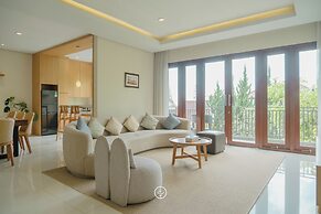 BreezeBlows City View 5BR with Pool + Familly Room