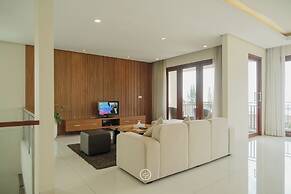 BreezeBlows City View 5BR with Pool + Familly Room