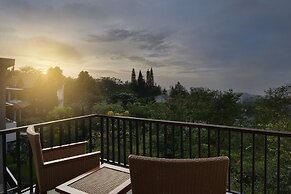 Ohara City View 5BR Villa with a Private Pool