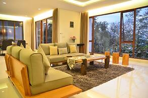 Ohara City View 5BR Villa with a Private Pool