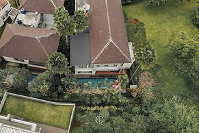 Ohara City View 5BR Villa with a Private Pool