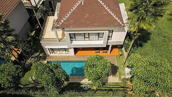 Ohara City View 5BR Villa with a Private Pool