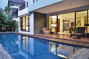 Ohara City View 5BR Villa with a Private Pool