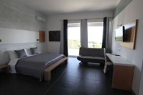 Oasis Park Hotel
