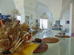 Oasis Park Hotel