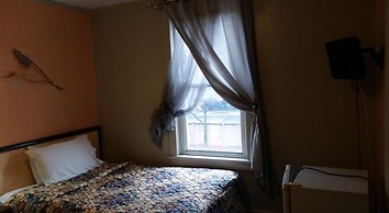 A Voyageur's Guest House