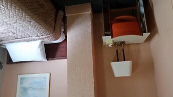 A Voyageur's Guest House