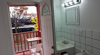 A Voyageur's Guest House