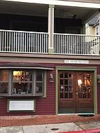 All Seasons Inn