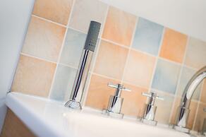 Highland Apartments By Mansley