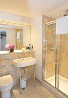 Highland Apartments By Mansley