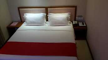 Yadanar Theingi Hotel