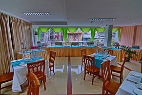 Yadanar Theingi Hotel