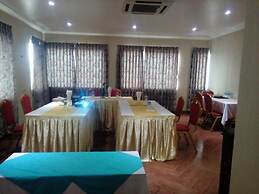 Yadanar Theingi Hotel