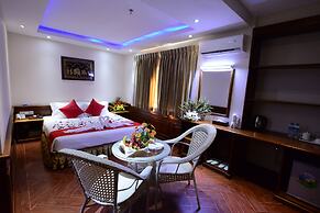 Yadanar Theingi Hotel