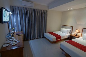 Yadanar Theingi Hotel