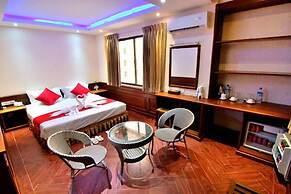 Yadanar Theingi Hotel