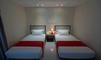 Yadanar Theingi Hotel