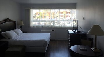 Duvernay Studios and Suites