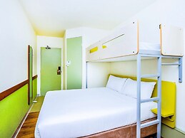 ibis budget Canberra