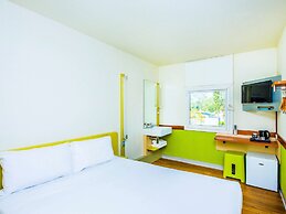 ibis budget Canberra
