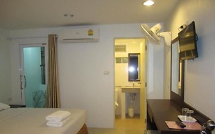 Sunshine Hostel Hua Hin