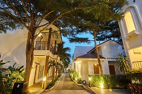 Talay Hotel & Villa