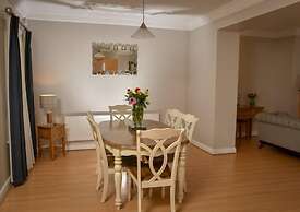 Wolseley Holiday Lodges