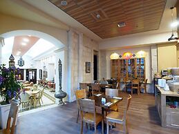 New Imperial Hotel