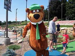 Yogi Bear's Jellystone Park Camp-Resort Wisconsin Dells