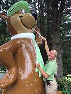 Yogi Bear's Jellystone Park Camp-Resort Wisconsin Dells