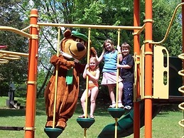 Yogi Bear's Jellystone Park Camp-Resort Wisconsin Dells