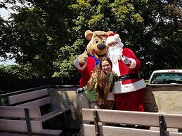 Yogi Bear's Jellystone Park Camp-Resort Wisconsin Dells