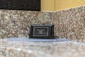 Texas Bungalows Hotel & Hotel Que at Lakeline Austin Cedar Park