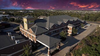 Texas Bungalows Hotel & Hotel Que at Lakeline Austin Cedar Park