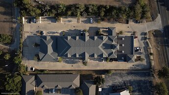 Texas Bungalows Hotel & Hotel Que at Lakeline Austin Cedar Park