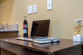 Texas Bungalows Hotel & Hotel Que at Lakeline Austin Cedar Park