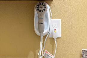 Texas Bungalows Hotel & Hotel Que at Lakeline Austin Cedar Park