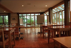 Westwind Inn on the Lake