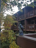 Westwind Inn on the Lake