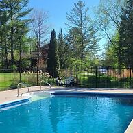 Westwind Inn on the Lake