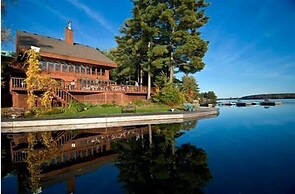 Westwind Inn on the Lake