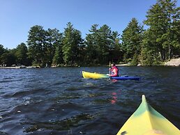 Westwind Inn on the Lake