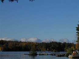 Westwind Inn on the Lake