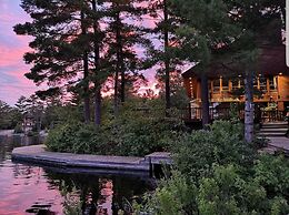 Westwind Inn on the Lake