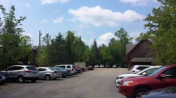 Westwind Inn on the Lake