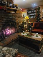 Westwind Inn on the Lake